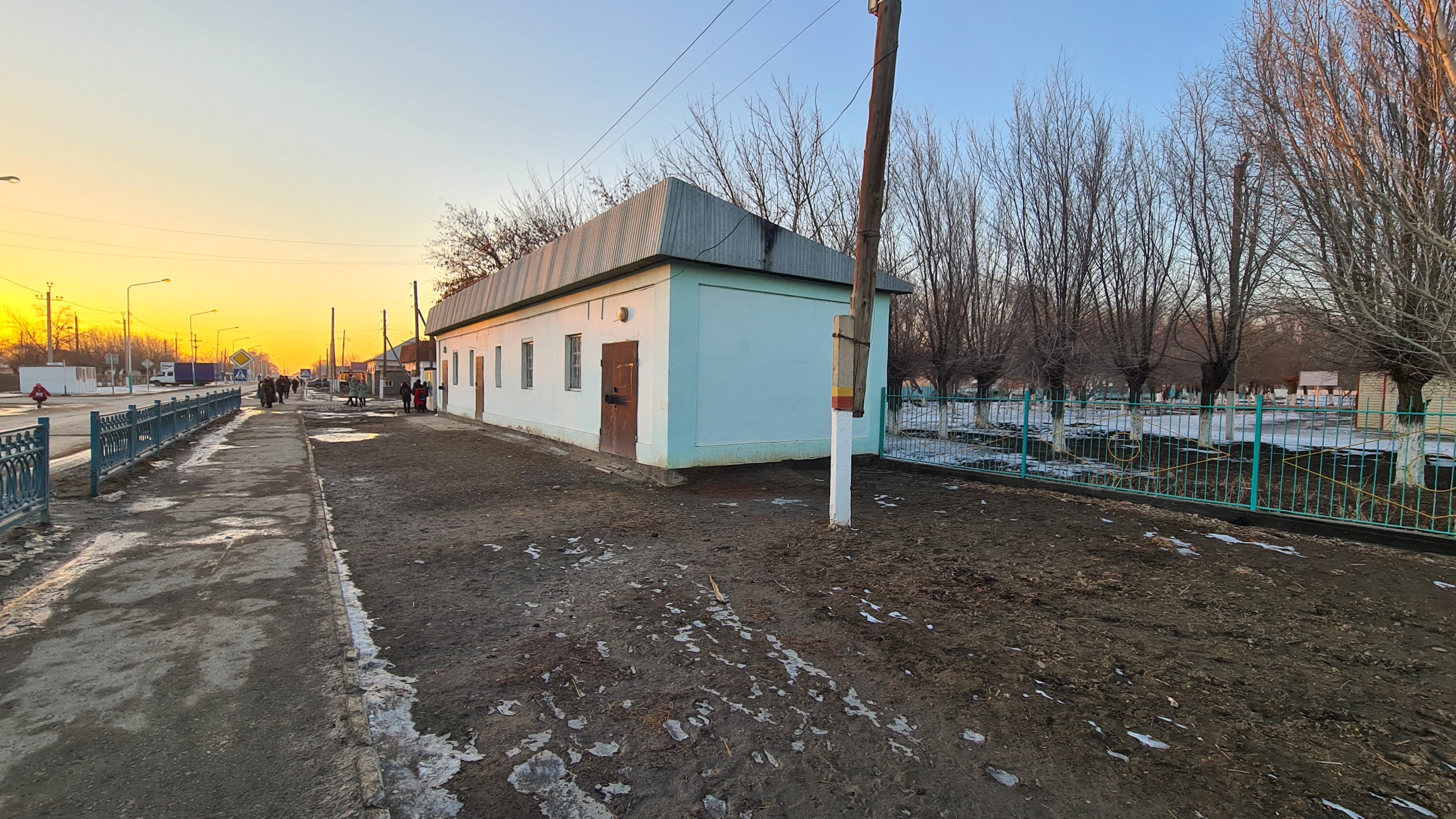 img-1