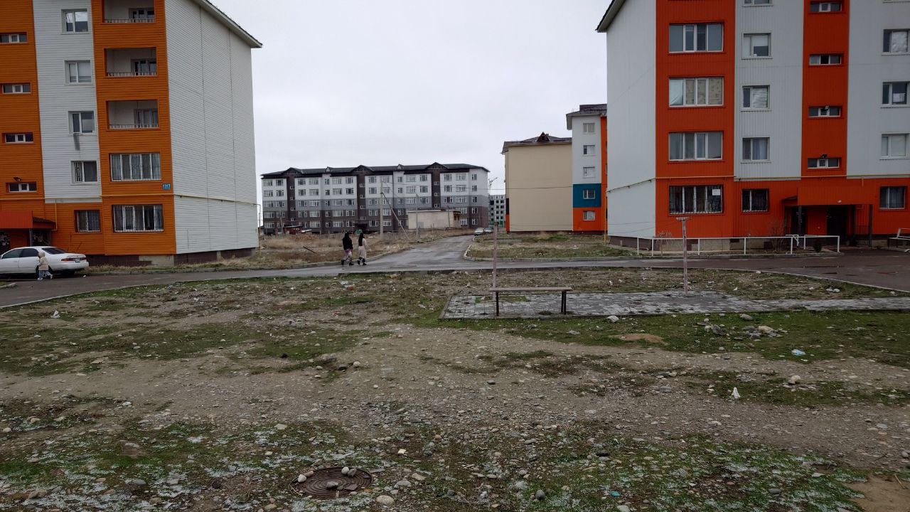 img-1
