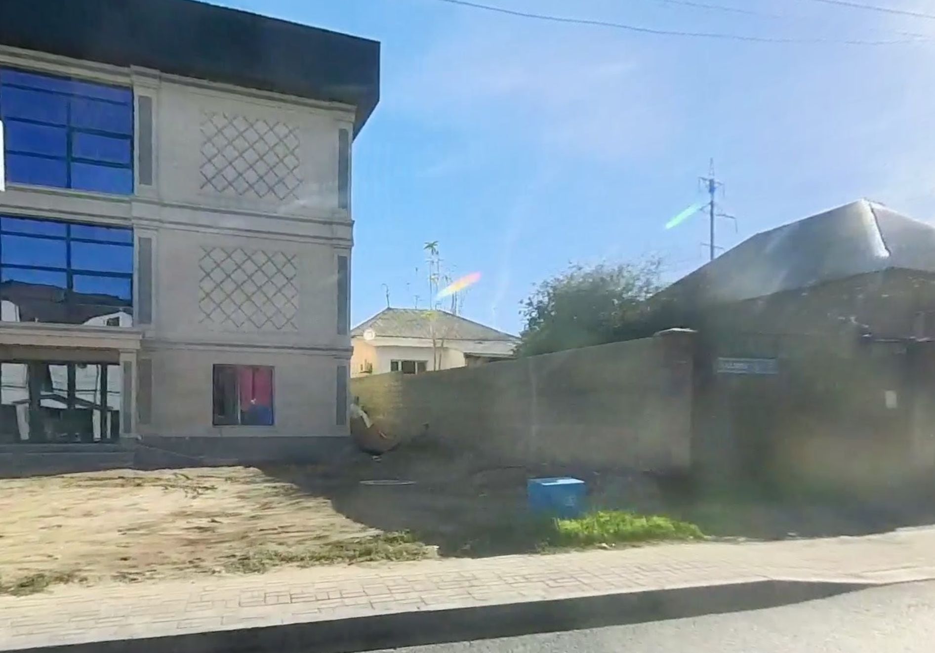 img-1